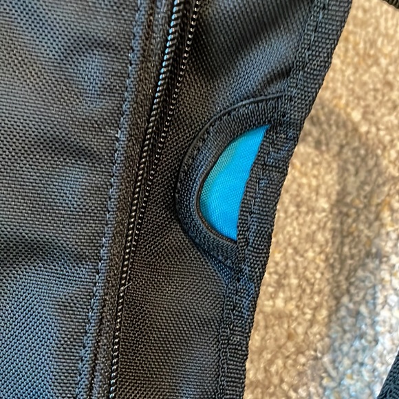 Hot Dog Yoga Multi-Use Garment Yoga Mat Bag - Picture 7 of 11